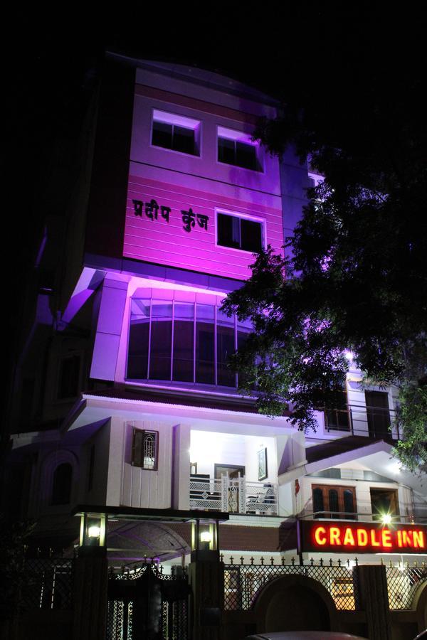 Hotel Cradle Inn Ráncsí Kültér fotó
