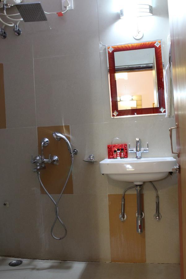 Hotel Cradle Inn Ráncsí Kültér fotó